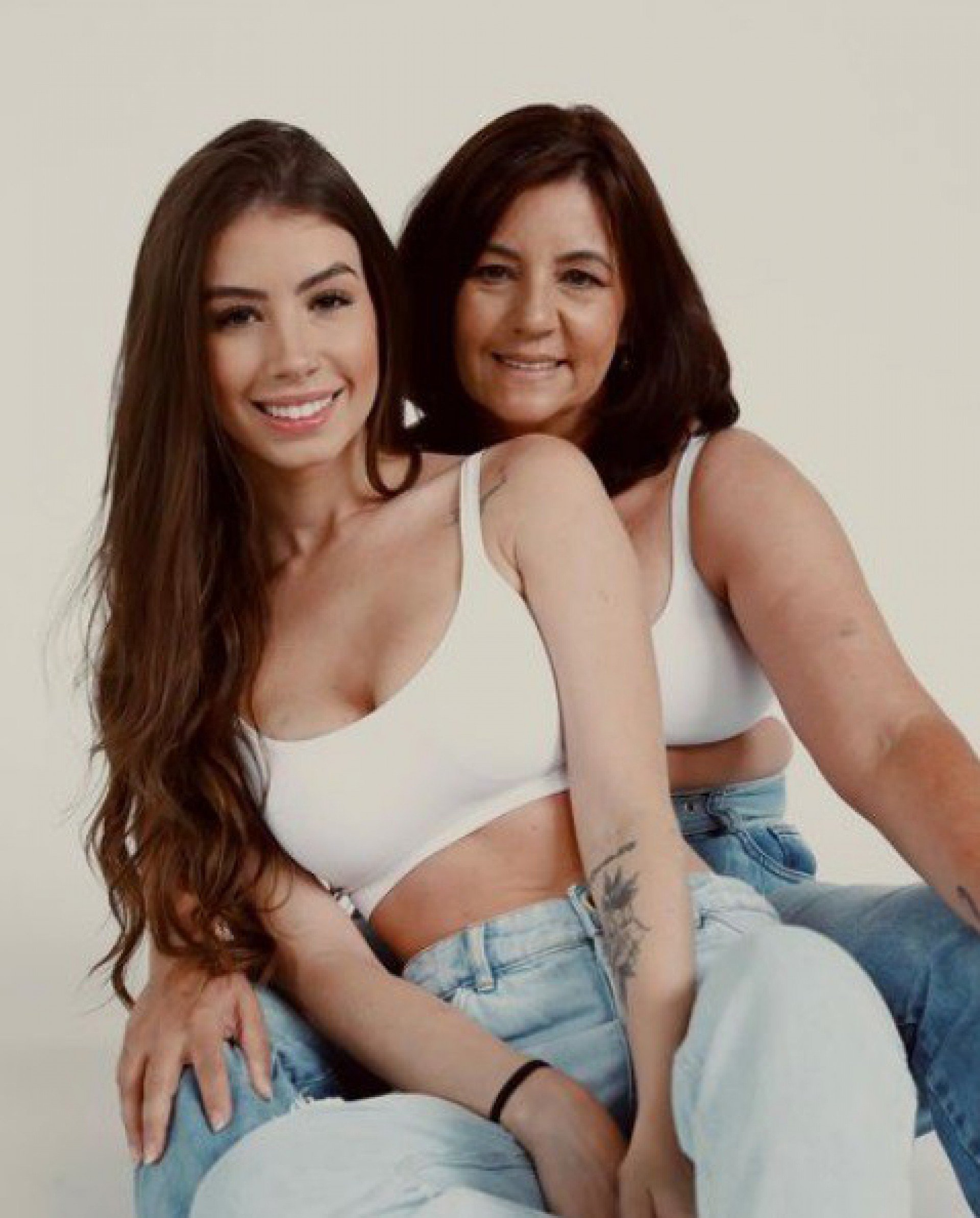 Maria Lina e a mãe, Cássia Deggan  - reprodução do instagram