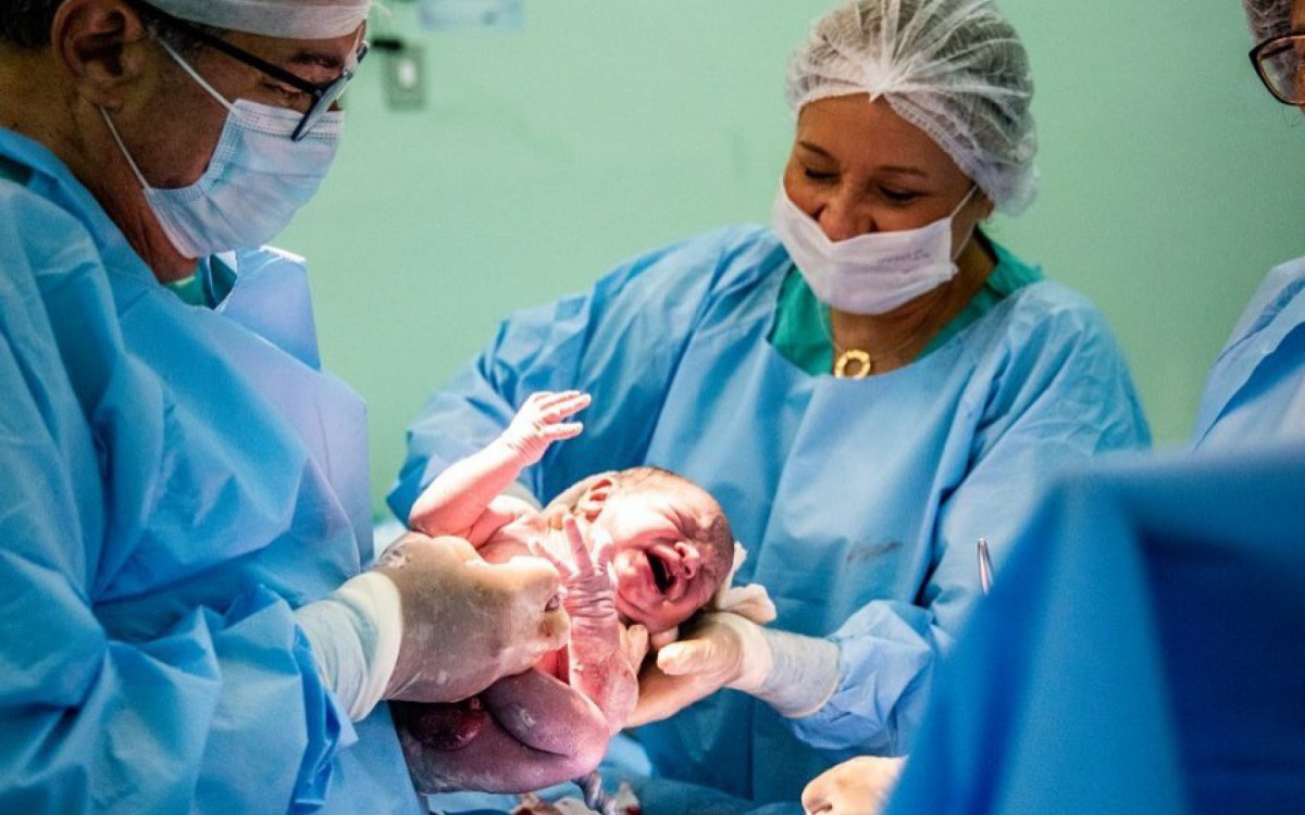 Felipe Pezzoni, da Banda Eva, anuncia o nascimento de seu terceiro filho - Reprodução/Instagram