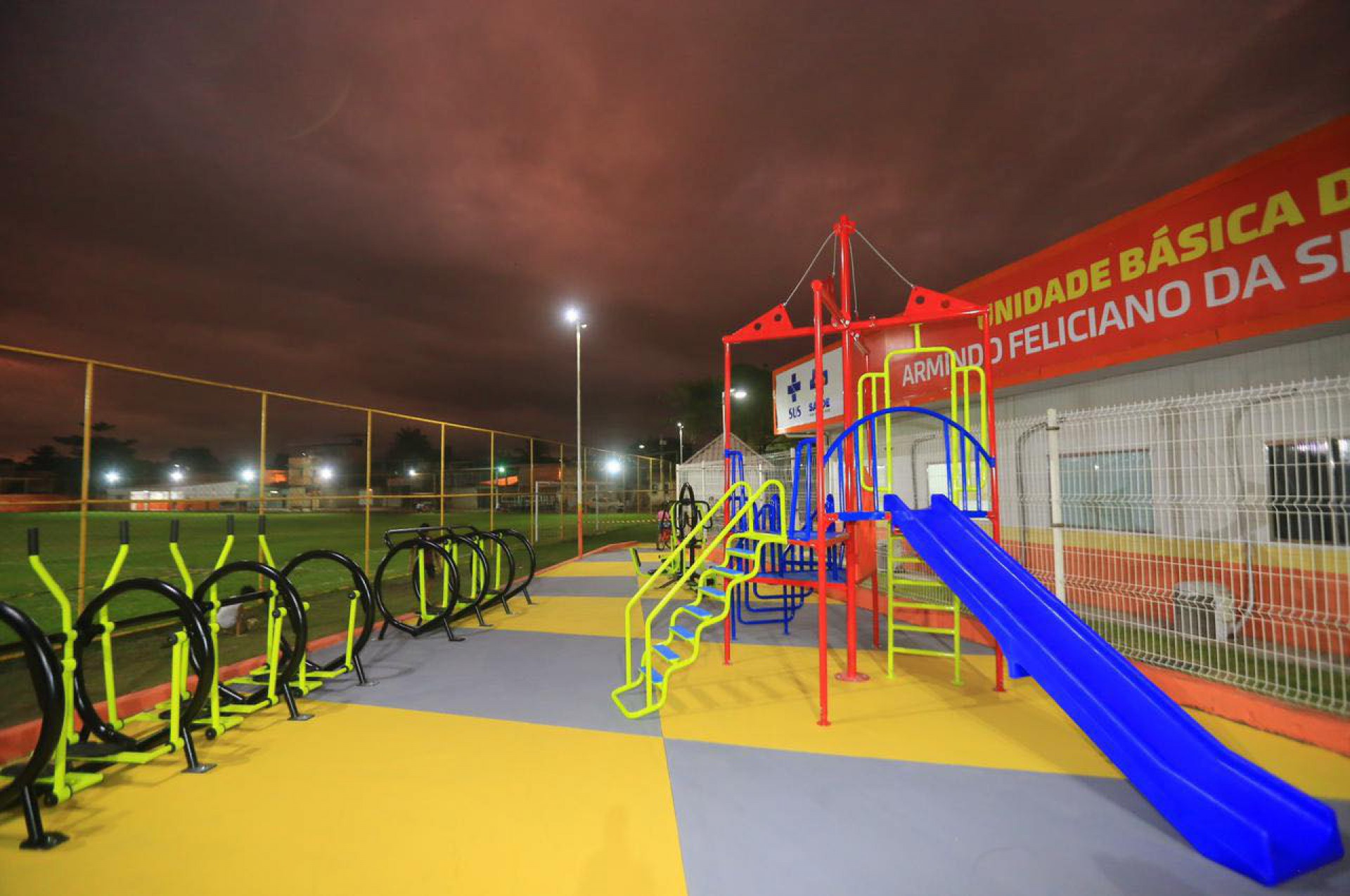 O Campo do Z&eacute; Macaco fica ao lado da Unidade B&aacute;sica de Sa&uacute;de - Rafael Barreto / PMBR