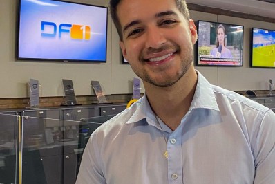 Repórter Gabriel Luiz se emociona ao falar na TV pela 1ª vez após ser esfaqueado: 'Dádiva'