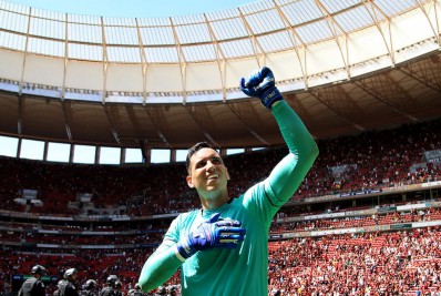 Esposa de Gatito agradece carinho de torcedores do Botafogo e revela sonho de goleiro