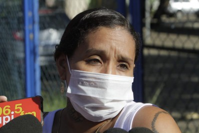 Tia de rapaz baleado na Taquara diz que ele tinha medo de trabalhar de madrugada por conta da violência