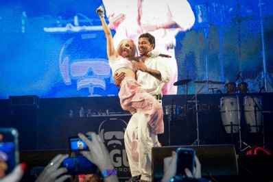 Luisa Sonza, Majur e Xamã fazem show na Praia de Copacabana