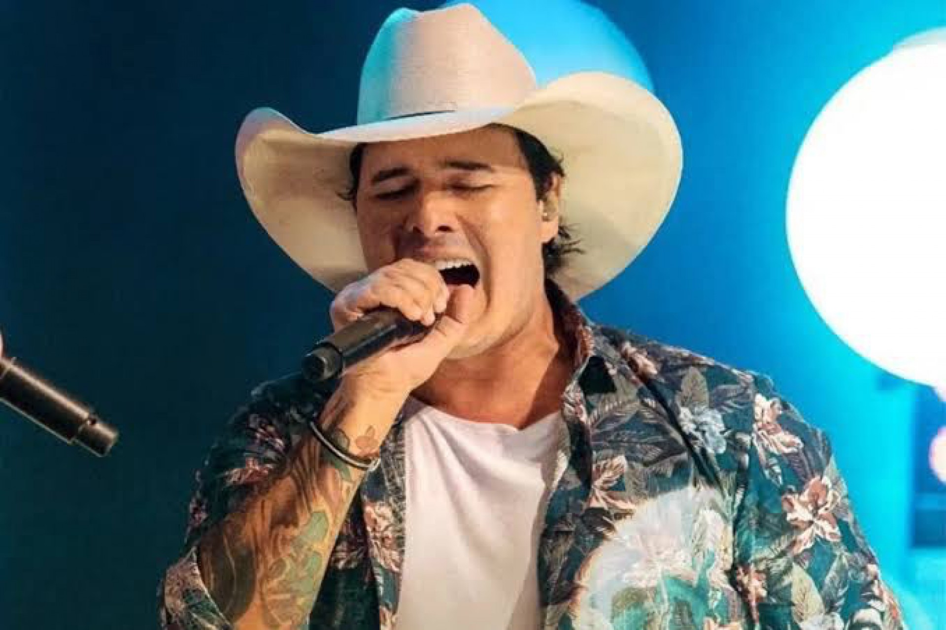 Cantor Aleksandro - Reprodução / Internet 