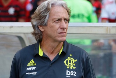 Torcedores do Flamengo organizam protesto na Gávea e pedem a volta de Jesus