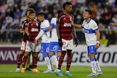 Universidad Católica apresenta queixa por atos de racismo da torcida contra o Flamengo