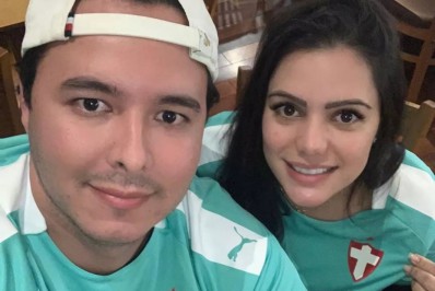 Viúva de Aleksandro faz desabafo: 'Meu coração chora'