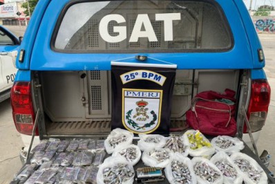 PM apreende carga de drogas no Manoel Corrêa, em Cabo Frio