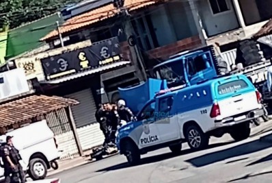 Homem é baleado em tiroteio entre Polícia Militar e criminosos em Inoã