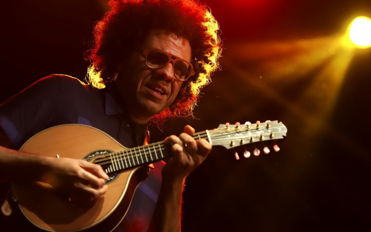 A mostra "Rio das Ostras: Capital do Jazz e do Blues" tem a curadoria da Events Produtora pela jornalista Val&eacute;ria Pinheiro, e a assessoria de imprensa de Bruno Pirozi