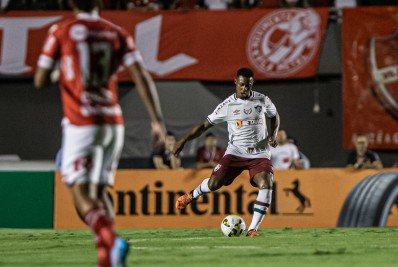 Wellington ganha confiança de Diniz no Fluminense e comenta: 'A tendência é só crescer'