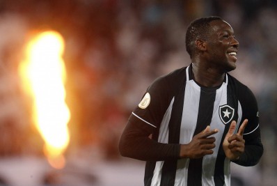 Patrick de Paula vibra com primeiro gol pelo Botafogo: 'É daqui para melhor'