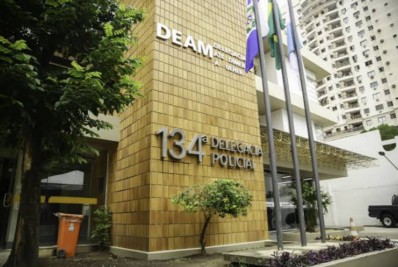 Três homens invadem residência de comerciante, amarram família e roubam objetos e R$ 2 mil