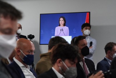 G7 afirma que nunca reconhecerá fronteiras impostas pela Rússia