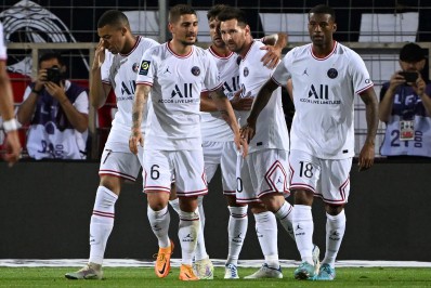 Com grande atuação de Messi e Mbappé, PSG goleia o Montpellier