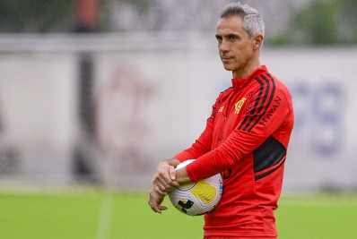 Com pouco espaço com Paulo Sousa, atacante pode trocar Flamengo por clube paulista