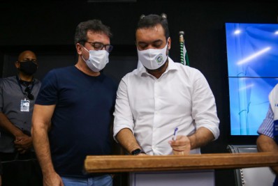 Cartão Recomeçar: Governador visita Mesquita e entrega benefício a famílias atingidas pelas chuvas