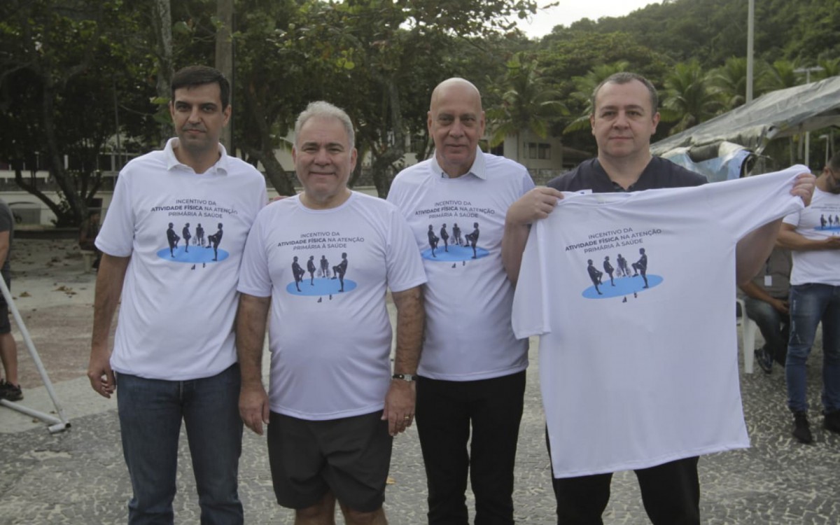O ministro da Sa&uacute;de, Marcelo Queiroga, participa de lan&ccedil;amento de campanha de est&iacute;mulo &agrave; pr&aacute;tica de atividade f&iacute;sica em Copacabana