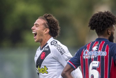 Após desencantar como profissional, Figueiredo vibra com 'atmosfera' de São Januário: 'Sonho de moleque'