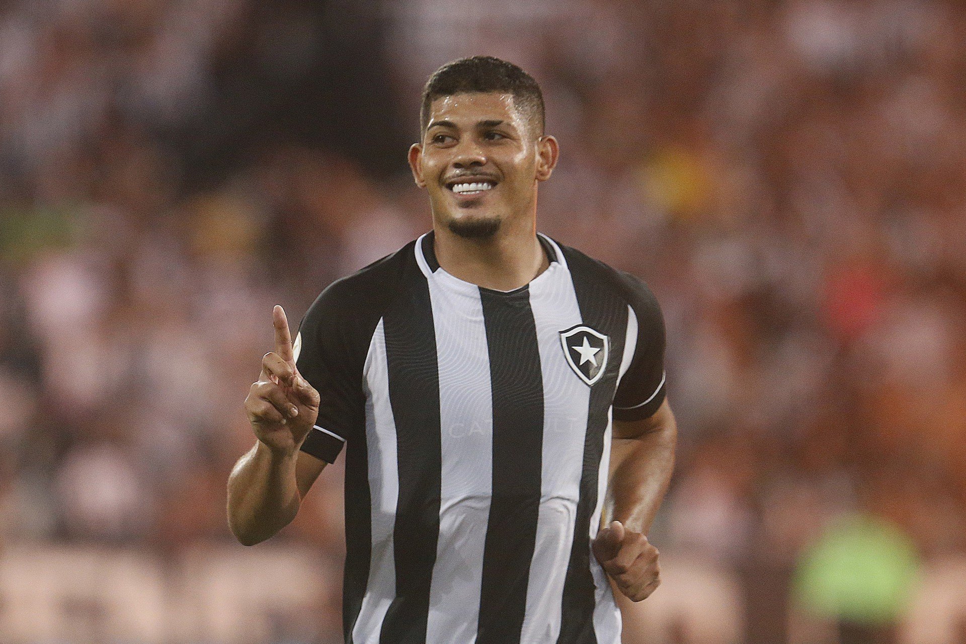 Botafogo tem quatro interessados por Erison e avalia a melhor opção Jornal  MEIA HORA - Botafogo