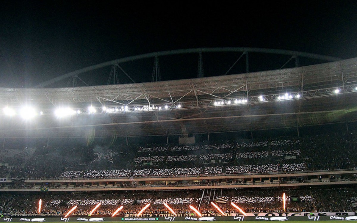 Botafogo 3 x 1 Fortaleza - 6&ordf; rodada do Campeonato Brasileiro / Est&aacute;dio Nilton Santos