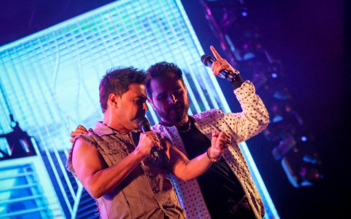 Zezé Di Camargo na turnê '50+30' em Curitiba, no último sábado - Augusto Tortato / Divulgação