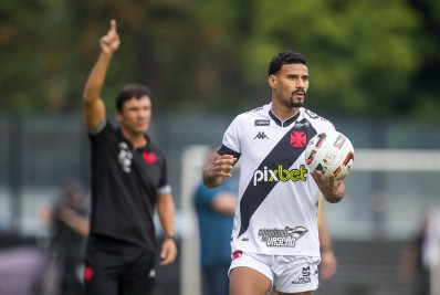 Com dois suspensos, Vasco pode ter outro desfalque contra o Guarani