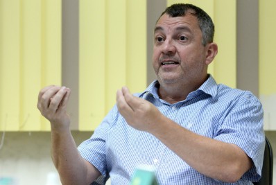 Secretário afirma que reposição salarial dos servidores deve ser definida em agosto