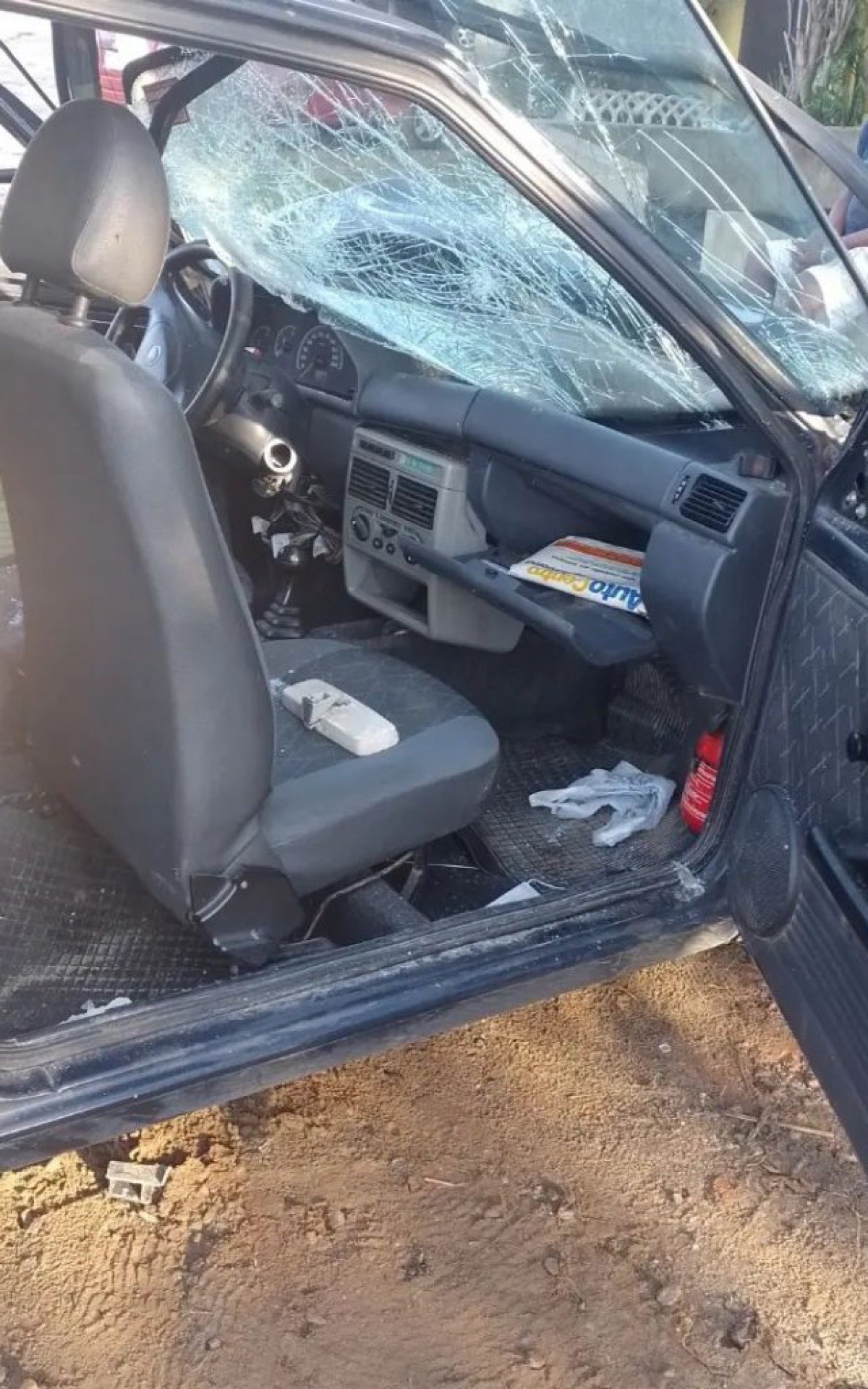 Motociclista fica gravemente ferido ap&oacute;s acidente em Araruama
