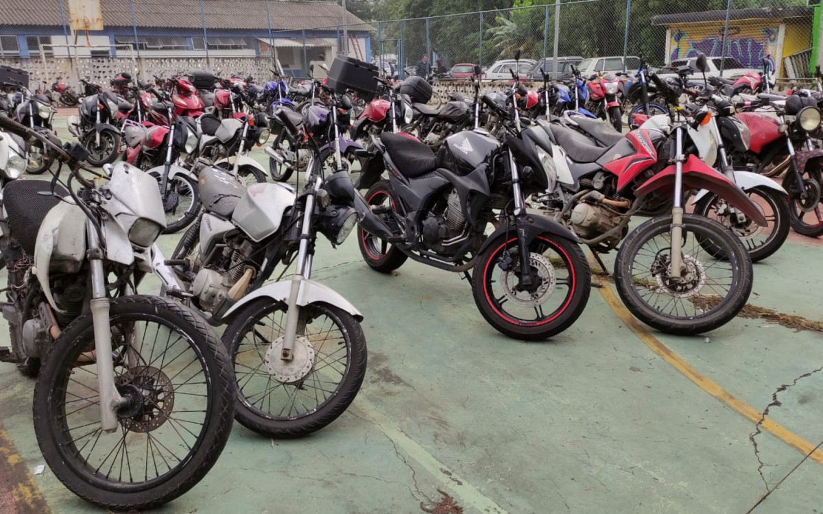 26 ve&iacute;culos irregulares foram apreendidos e removidos ao Dep&oacute;sito P&uacute;blico De VR durante a &uacute;ltima semana