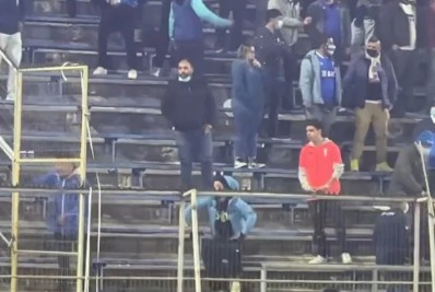 Conmebol pune Católica por racismo de torcedores em jogo contra o Flamengo