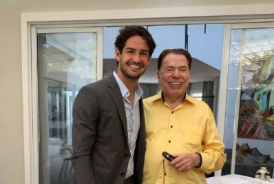 Alexandre Pato diz que é cobrado pelo sogro Sílvio Santos por não fazer gols