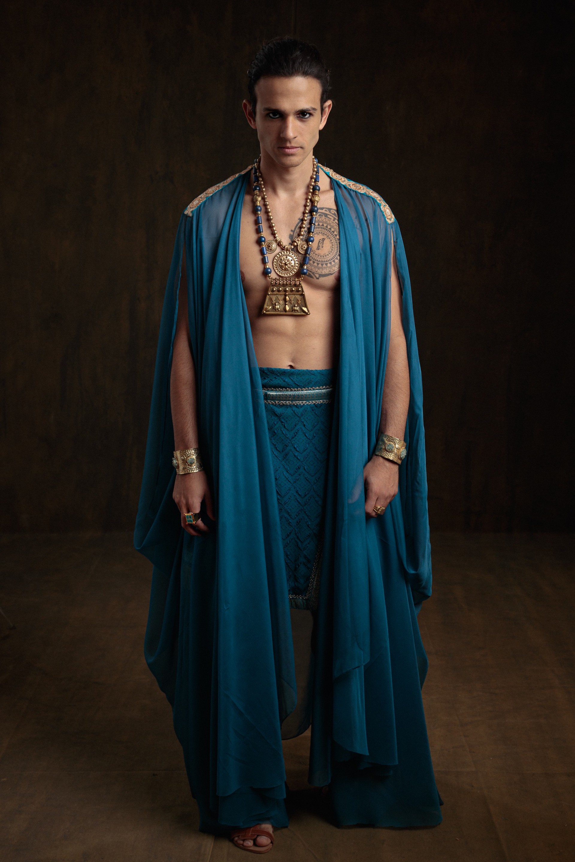 Bruno Ahmed interpretou o príncipe Alemér na primeira fase da novela 'Reis' - Divulgação/Marco Brozzo