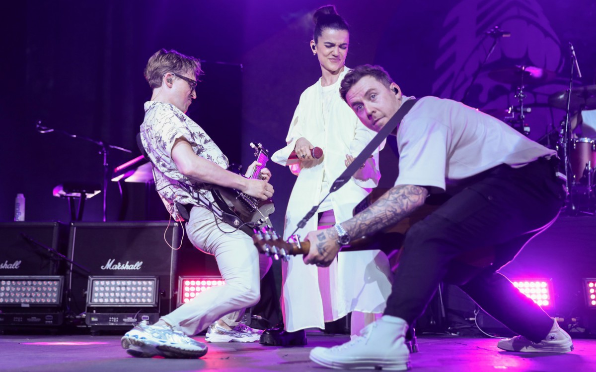 Manu Gavassi faz participação no show da banda McFly em São Paulo, na noite desta quarta-feira - Lucas Ramos / Ag. News