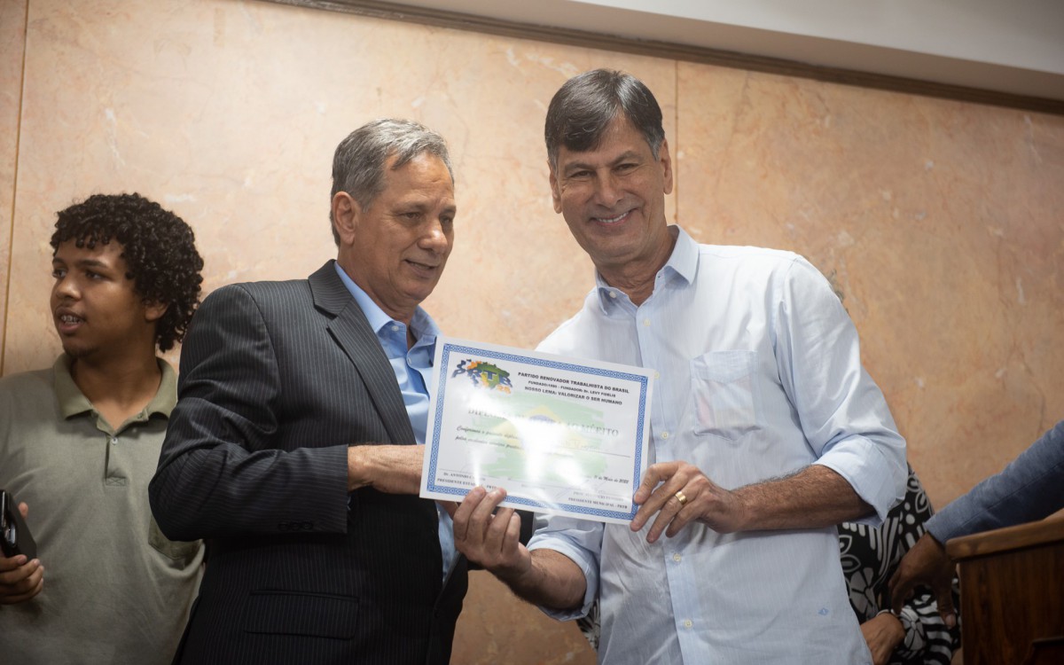 Maur&iacute;cio Ten&oacute;rio Cavalcanti toma posse como presidente do PRTB de Duque de Caxias