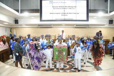 Folia de Reis Flor do Oriente recebe homenagem em Caxias