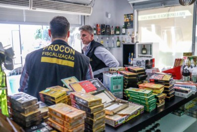Operação do Procon de São Pedro da Aldeia coíbe venda de cigarros eletrônicos