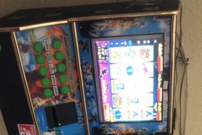 Dono de bar é detido com máquinas caça-níqueis