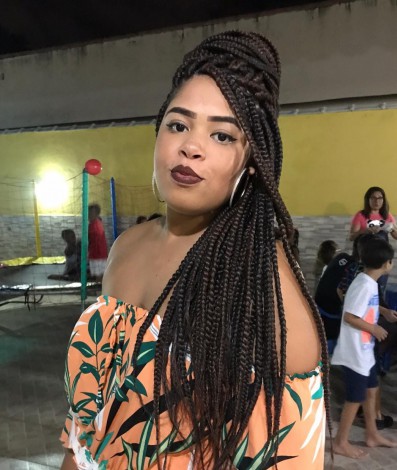 Ana Júlia Mathias foi morta pelo marido e teve seu corpo enterrado no quintal da casa onde eles moravam em Nova Iguaçu, na Baixada Fluminense - Reprodução Facebook