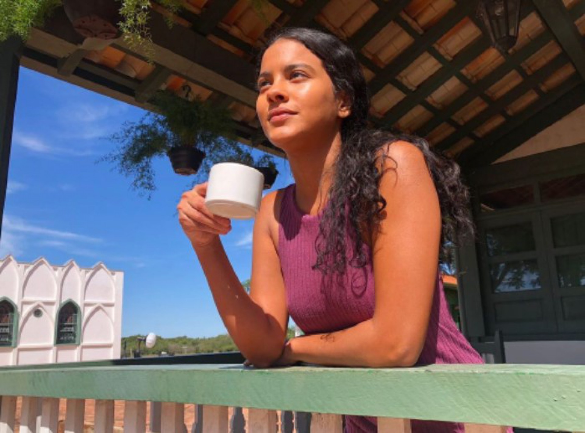 Bella Campos nos bastidores de Pantanal - Reprodução/Instagram