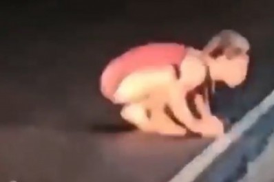 Mulher 'vira onça' para flagrar traição do marido com a amiga