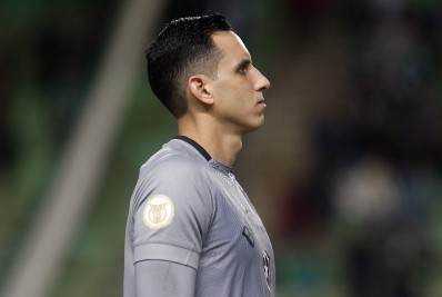 Gatito e Carli estão na lista de 24 jogadores que possuem últimos seis meses de contrato com o Botafogo