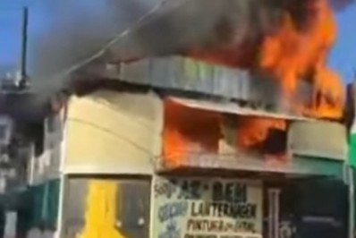 Galpão pega fogo em Heliópolis e deixa três feridos em Belford Roxo