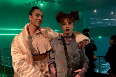 Linn da Quebrada e Maria curtem balada em São Paulo: 'O date veio'