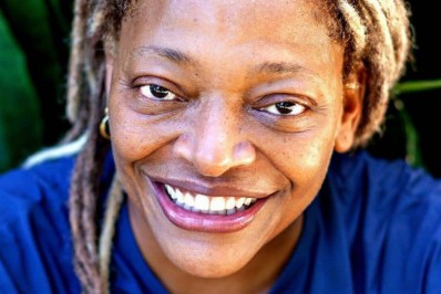 Mart'nália fala sobre futuro e vida amorosa: 'Já pensei em ter filhos, mas não saindo de mim'