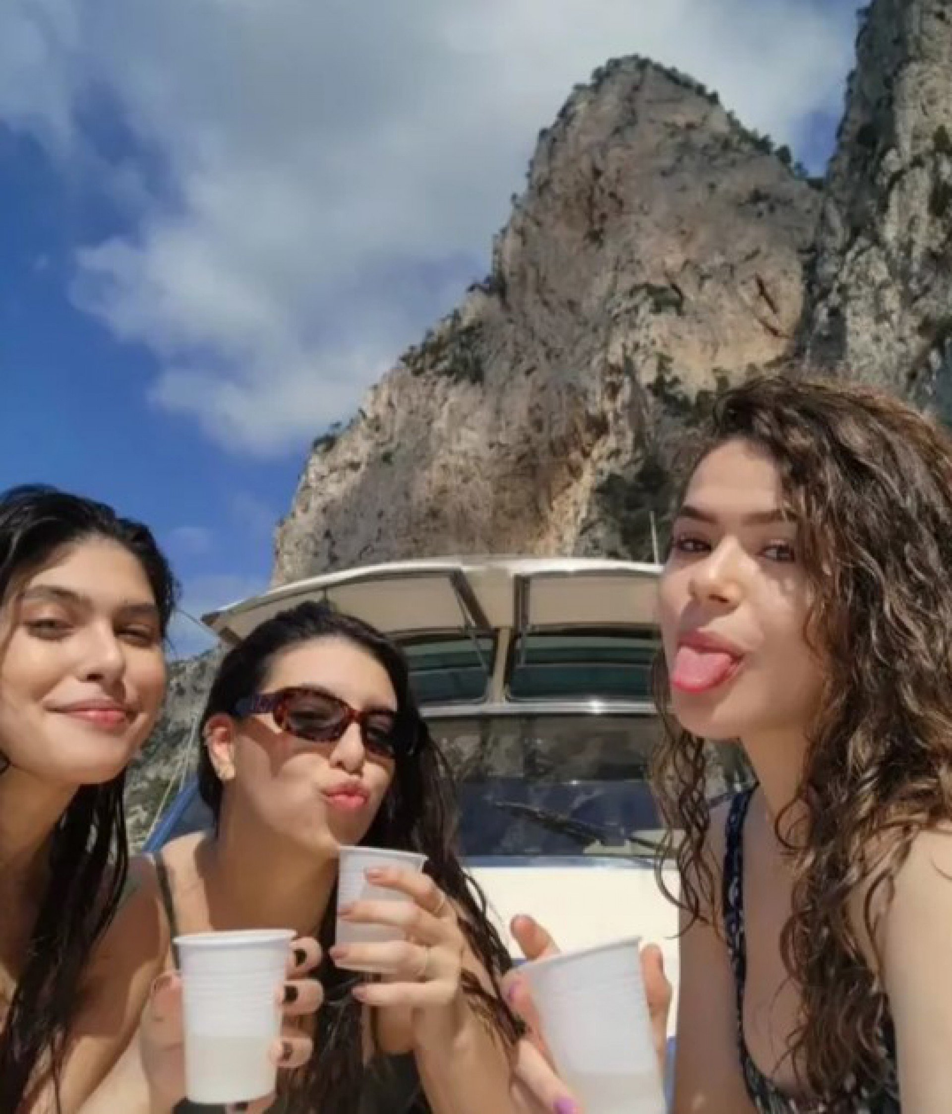 Maísa comemora aniversário em Capri com as amigas - Reprodução/Instagram