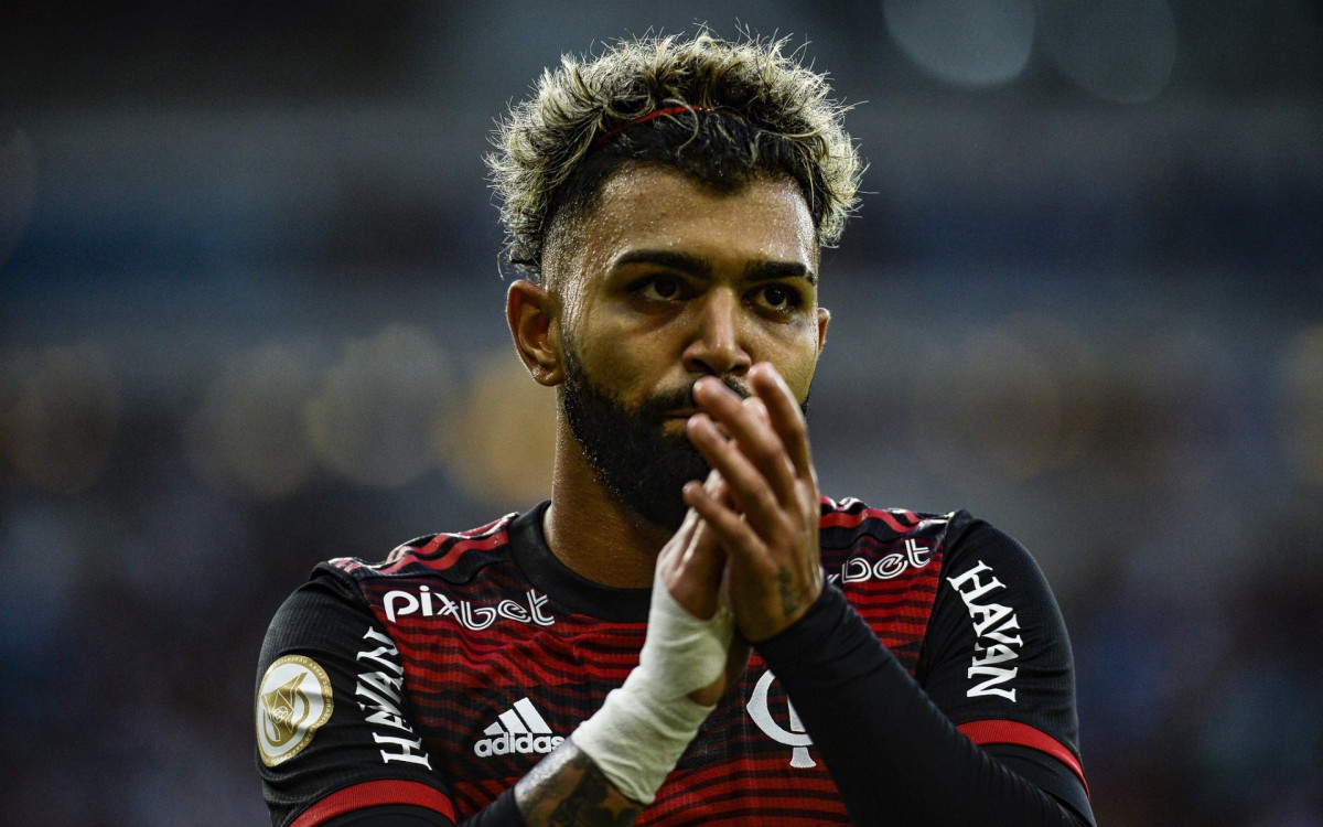 Romário defende marra de Gabigol, do Flamengo, e admite: Passei do limite algumas vezes