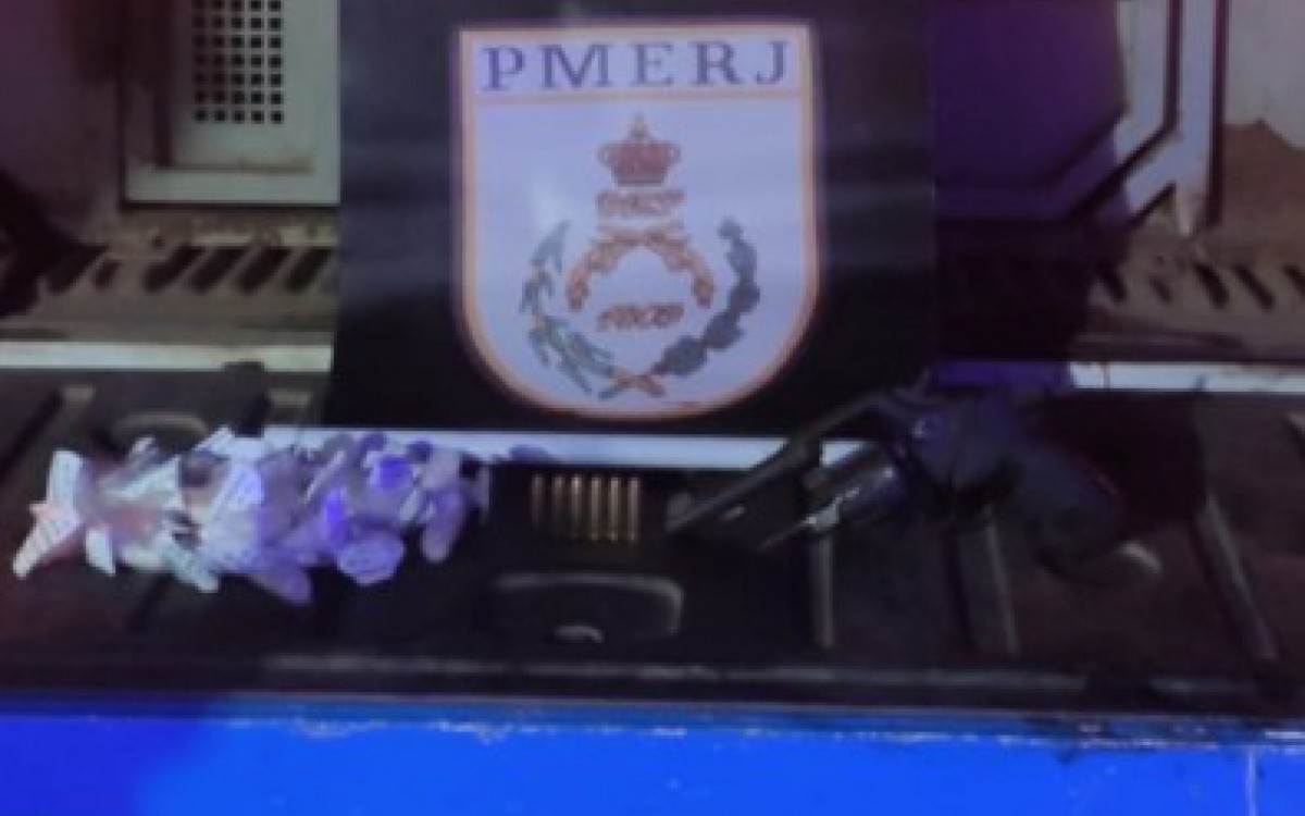PM prende seis criminosos por tr&aacute;fico de drogas em Cabo Frio