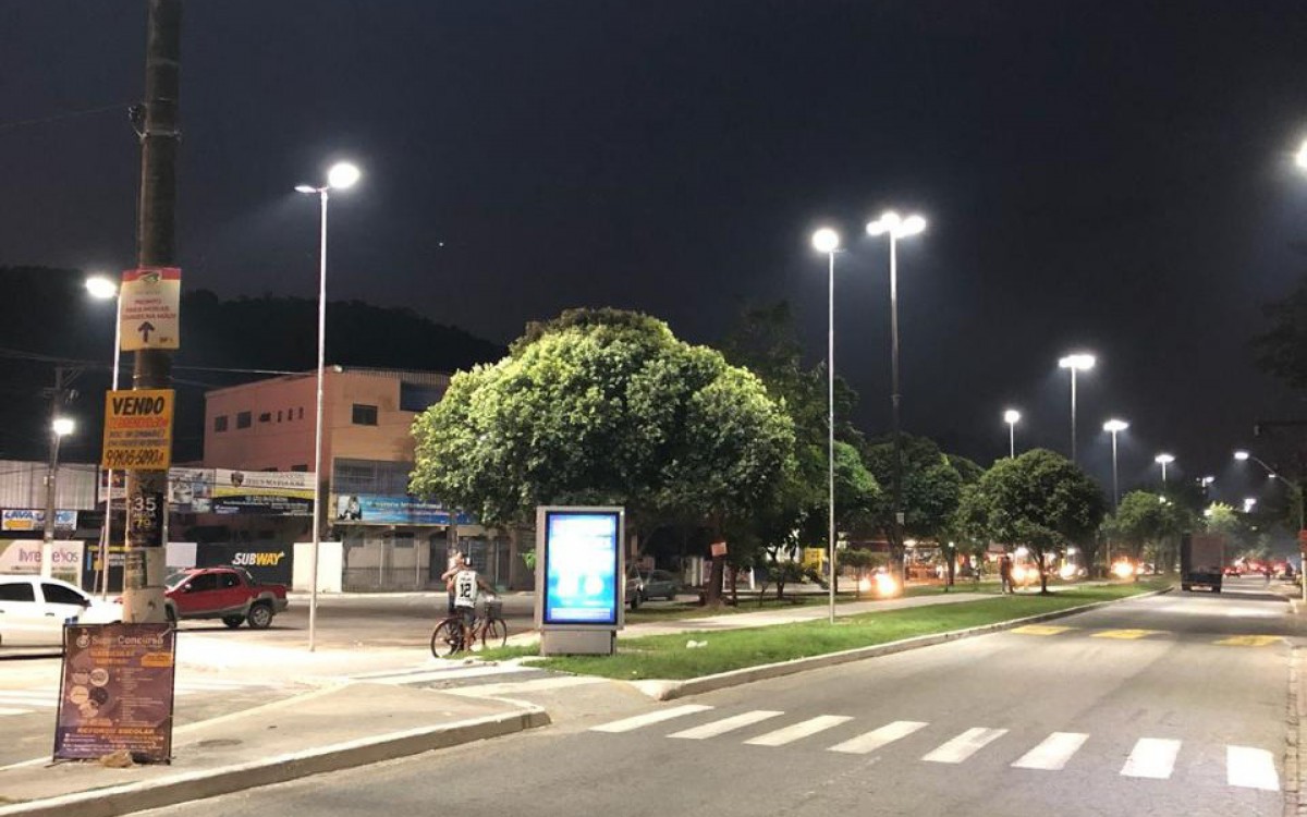 Programa "Cidade Luz", em Duque de Caxias, j&aacute; instalou mais de 45 mil lumin&aacute;rias de Led