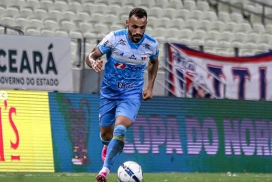 Fluminense agradece Moisés após gesto de fair play com Nino nas redes sociais: 'Futebol pode e deve ser assim'